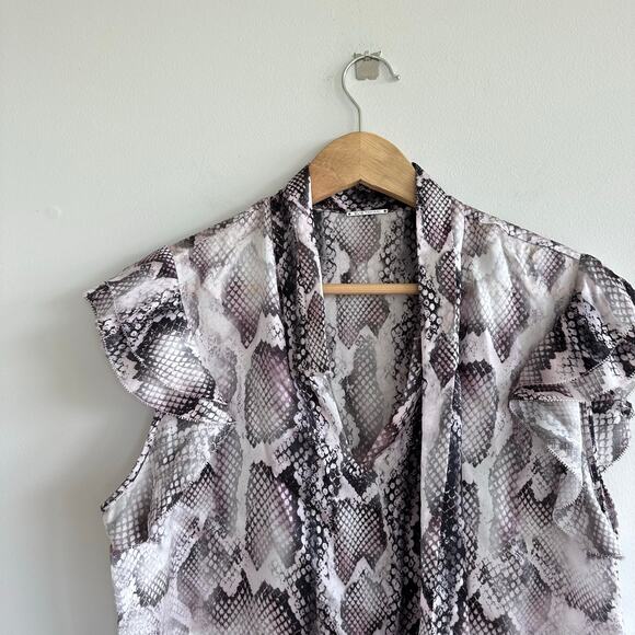 Elie Tahari Bree Silk Shirt Quartz Multi M NWT - Picture 3 of 9
